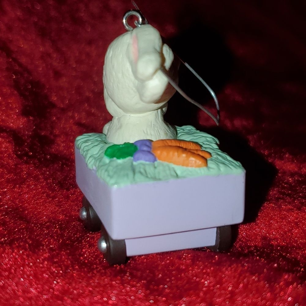 Vintage 1993 Hallmark Keepsake Grandchild Easter Ornament Bunny Rabbit Wagon - Picture 9 of 14